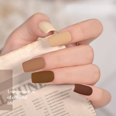 GAOY acabado brillante resalta la elegancia de las uñas con gel.