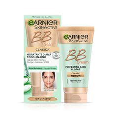 Garnier BB Piel Natural crema 50 ml, aplicación en rostro para tono uniforme.