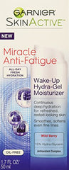 Dispensador de Garnier SkinActive Miracle facilita aplicación precisa.