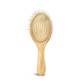 Cepillo GAVIVOL de bambú para cabello suave y antiestática en cada pasada.