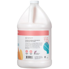 Ginger Lily Farms Botanicals Champagne Mimosa aplicación manos: absorción rápida sin grasa