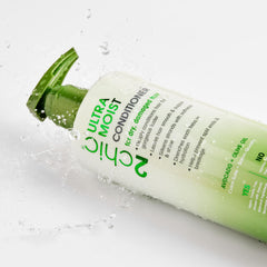 Giovanni 2Chic Ultra-Moist acondicionador en botella para hidratación prolongada.