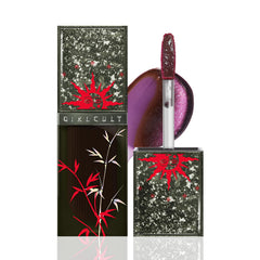GIRLCULT Glass Shine Lip Gloss brinda brillo intenso en labios con acabado suave.