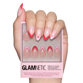Glamnetic Pure Hearted: uñas almendra corta con corazones, estilo elegante para ocasiones