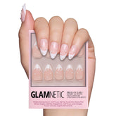 Glamnetic Frances Pearl Uñas: acabado francés con perlas 3D para un look elegante.