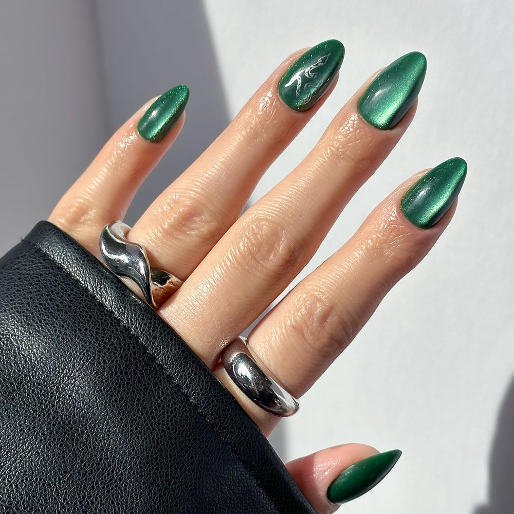 Glamnetic Harry Potter Slytherin uñas postizas esmeralda velvet para un look audaz y elegante.