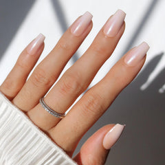 Glamnetic ombré délicat, look rapide et élégant pour les ongles nude