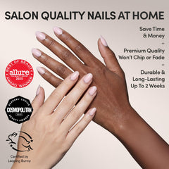 Uñas cortas redondas de Glamnetic con base natural y brillo plateado
