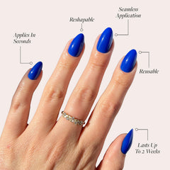 Glamnetic uña postiza azul cobalto, forma almendra para acabado pulido.