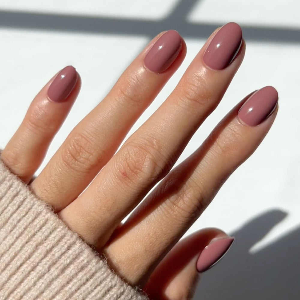 Glamnetic uñas postizas mauve otoñal cortas ovaladas para un look natural y duradero.