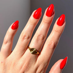 Glamnetic Uñas postizas rojo ardiente corto almendra para look veraniego duradero.