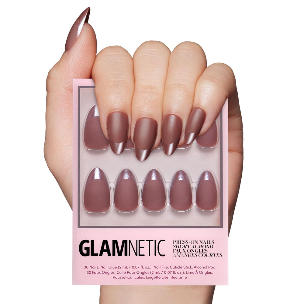 Glamnetic Terra uñas en forma de almendra mate para look sofisticado diario.
