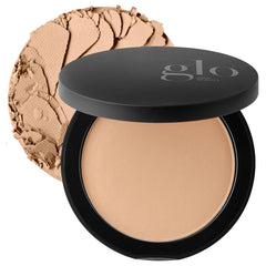 Glo Skin Beauty Honey Light aplicada para un acabado natural