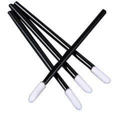 GoWorth aplicador labial desechable con mango negro para uso rápido y limpio.