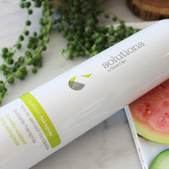 GREAT CLIPS Solutions Buildable Hairspray: aplicación suave sobre cabello seco