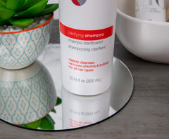 GREAT CLIPS Soluciones Champú Clarificante aplicación en cabello mojado para limpieza profunda.