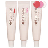 Bálsamo labial Hanalei en empaque; protección diaria para labios secos.