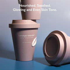 HARUHARU Wonder Black Rice crema, textura ligera que se absorbe rápido