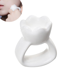 HAUA Ring Gua Sha con diseño ergonómico, mango antideslizante para control preciso.
