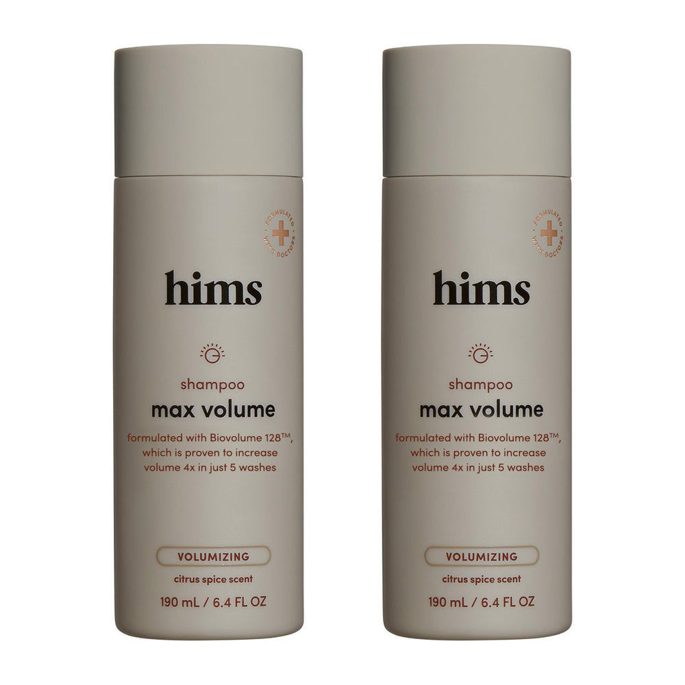 Hims Max Volume Champú: botella visible para añadir volumen al cabello fino.