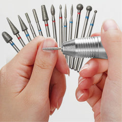 Estuche transparente Homeet para organizar brocas de uñas con seguridad.