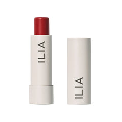 ILIA Balmy Tint aplicacion labial Heartbeats para color suave e hidratación.