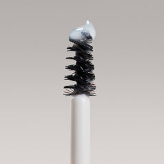 Definición natural de las cejas con ILIA In Frame Brow Gel