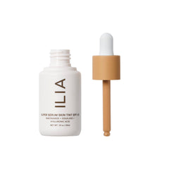 ILIA serum tintado, textura ligera para un look natural y fresco.