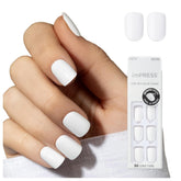 Uñas Frosting de imPRESS blanco, corto y squoval para un look moderno.