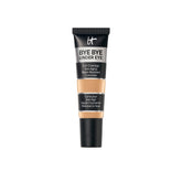 Envase compacto de IT Cosmetics Bye Bye Under Eye Concealer para retoques diarios.