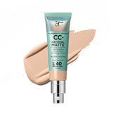 IT Cosmetics CC+ Natural Matte en botella mostrando cobertura total y acabado mate.