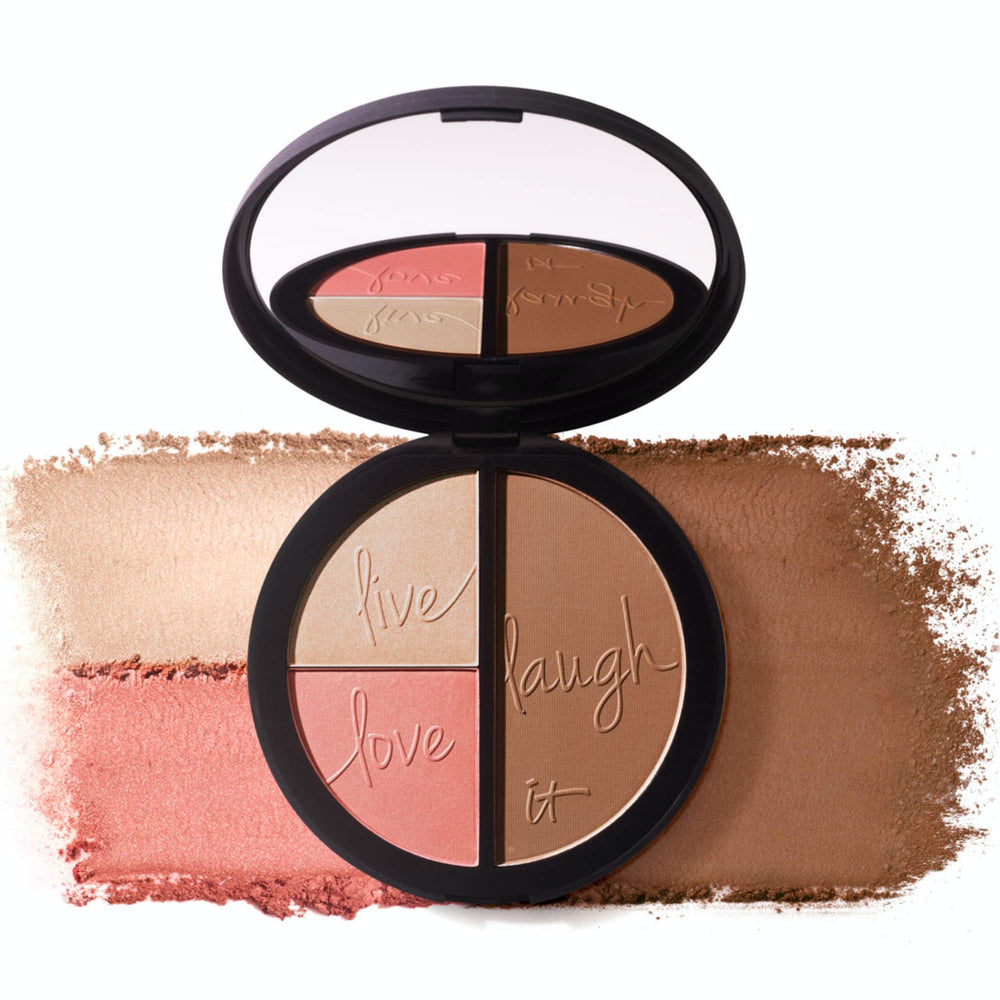 IT Cosmetics paleta 3 en 1 con bronzer mate para calidez natural.