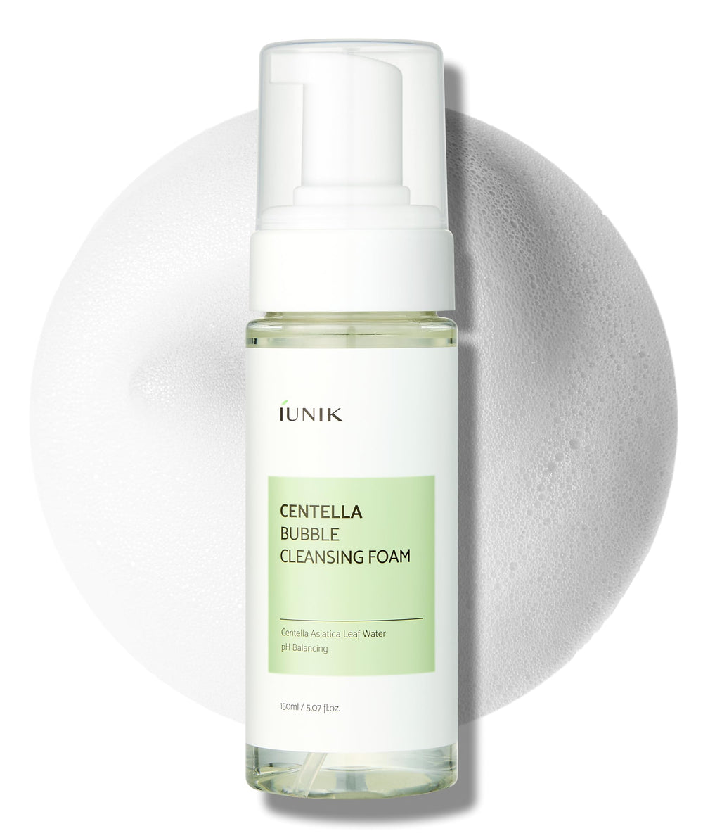 iunik centella: botella de limpiador espumoso para piel suave.