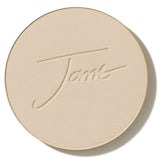 Jane Iredale PurePressed Base en compacto cerrado, ideal para retoques discretos.