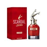 Botella de Jean Paul Gaultier Scandal Le Parfum Intense, diseño audaz para ocasiones especiales.