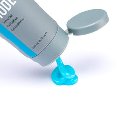 Johnny B. Mode gel: restablece el peinado con agua para reactivar el estilo.