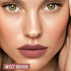 Kaely Beige acabado mate aterciopelado ideal para un look duradero.