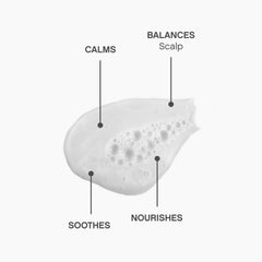 KEVIN.MURPHY SCALP.SPA WASH aplicación manual: masaje suave que activa la sensación de frescura.