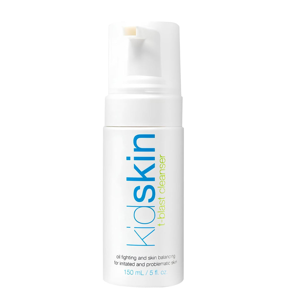 Kidskin T-Blast espumoso limpiador facial para piel propensa al acné.