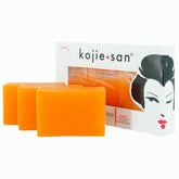 Kojie San jabon naranja presentado en 3x65 g para tono uniforme potencial