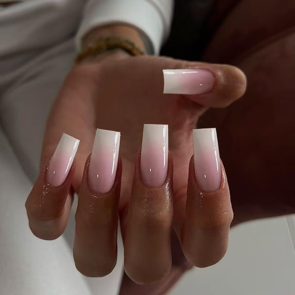 KQueenest Uñas Adhesivas Gradiente Rosa: largas y cuadradas para un estilo elegante.