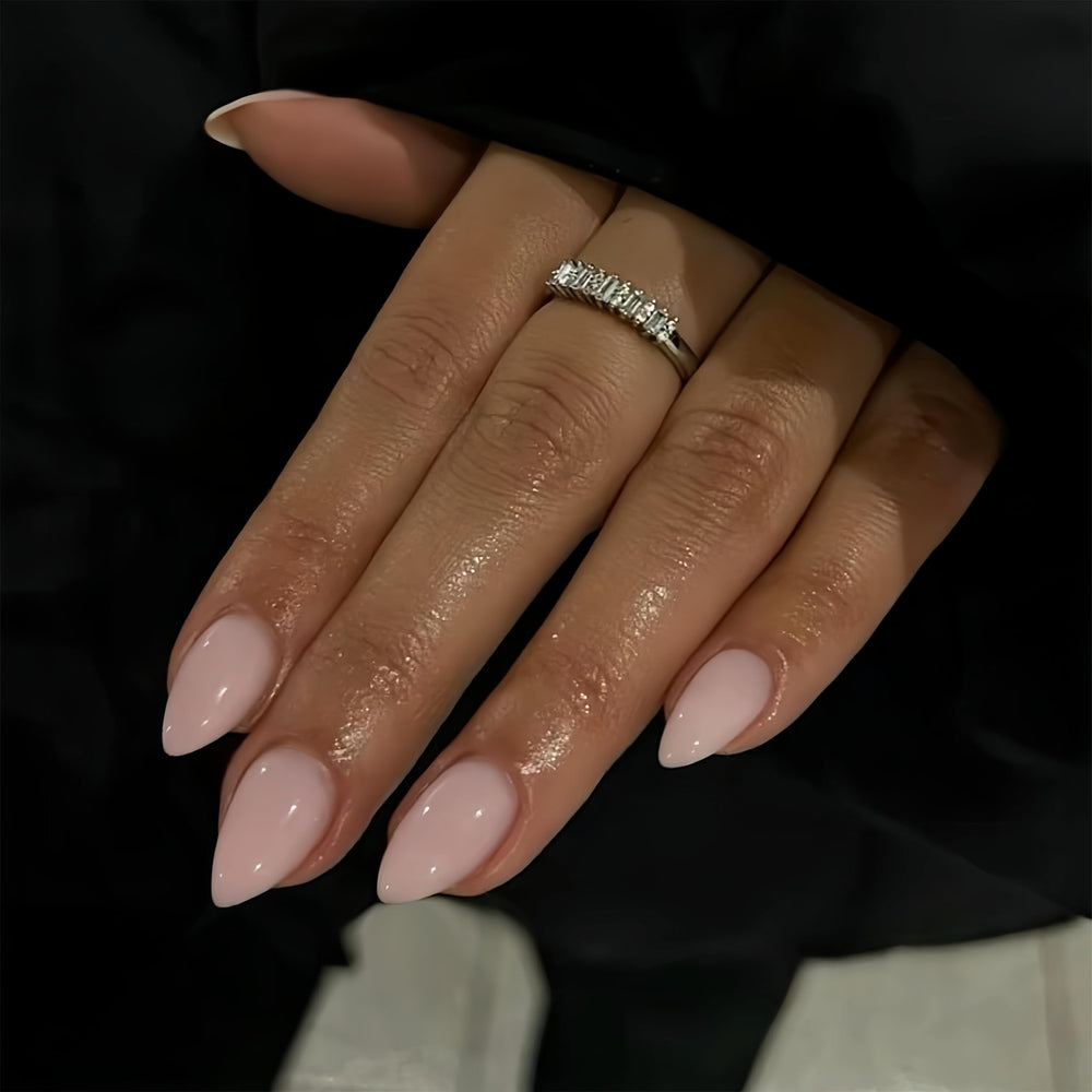 KQueenest uñas postizas en rosa polvoriento con forma almendra corta, listas para uso diario.