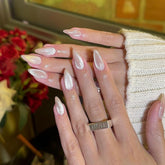 Uñas postizas KQueenest con efecto ojo de gato y brillo neutro en almendra media