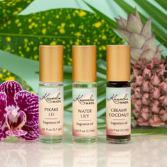 Kuumba Made Frasco compacto coco cremoso facilita viaje y uso discreto.