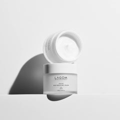 Lagom Cellus panthenol-b5, ayuda a retener humedad con suavidad.