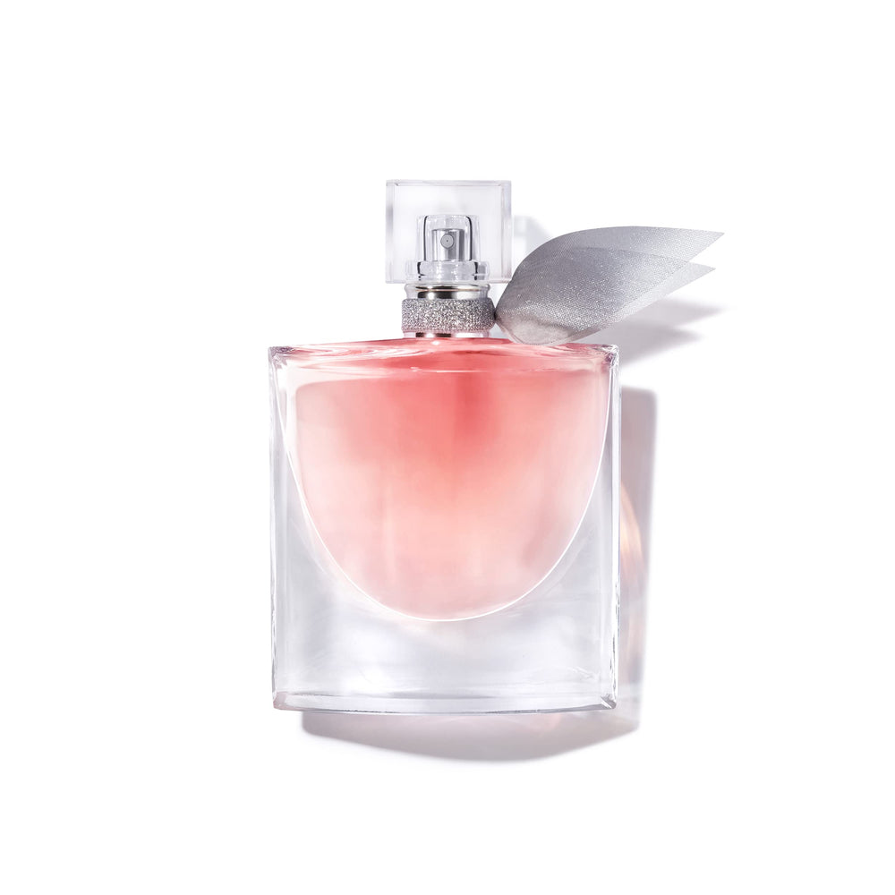 Lancôme La Vie Est Belle: botella vista de cerca, diseño elegante ideal para regalo.