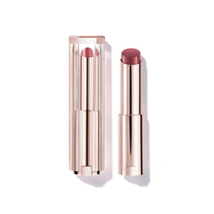 Lancôme Lip Idôle Squalane-12 Butterglow brinda brillo instantáneo y labios hidratados.