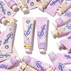 Texture dense du baume Lanolips, sensation réconfortante et nourrissante.