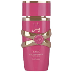 Lattafa Yara Candy: botella con diseño compacto, ideal para llevar y probar en cualquier momento.