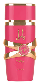 Lattafa Yara Candy frasco muestra notas frutales y vainilla para ocasiones especiales.